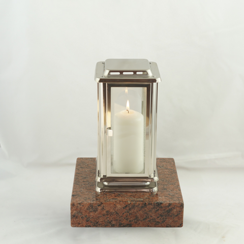 Grablampe Royal aus Edelstahl mit Sockel 20×20×5 cm aus Granit