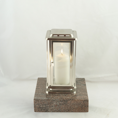 Grablampe Royal aus Edelstahl mit Sockel 20×20×5 cm aus Granit