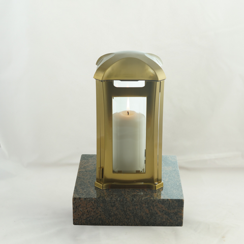 Grablampe "Venezia" aus Edelstahl-bronzefarben und Granitsockel