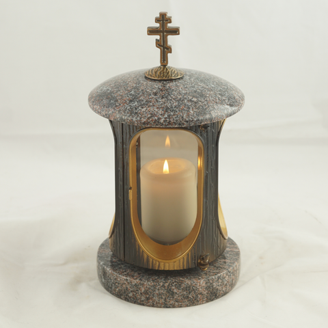 Runde Grablampe aus poliertem Granit mit orthodoxes Kreuz – Messing-Korpus – Höhe ca. 22 cm, Ø ca. 15 cm