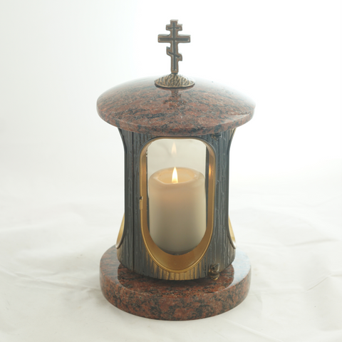 Runde Grablampe aus poliertem Granit mit orthodoxes Kreuz – Messing-Korpus – Höhe ca. 22 cm, Ø ca. 15 cm