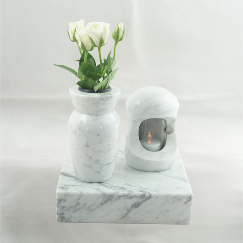 Set "petit" Carrara Marmor mit Sockel