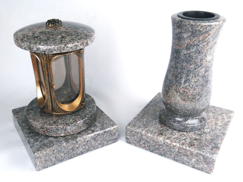 Runde Grablampe (messingfarben) mit Rosette & Vase im Set mit 2 Granitsockeln 20×20×5 cm – handgefertigt & wetterfest