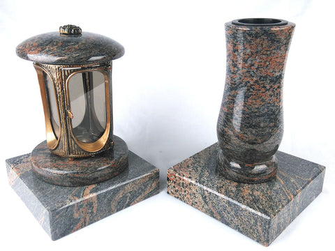 Runde Grablampe (messingfarben) mit Rosette & Vase im Set mit 2 Granitsockeln 20×20×5 cm – handgefertigt & wetterfest