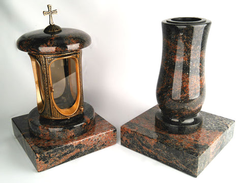 Runde Grablampe (messingfarben) mit Kreuz & Vase im Set mit 2 Granitsockeln 20×20×5 cm – handgefertigt & wetterfest