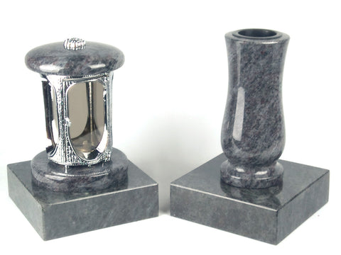 Runde Grablampe (verchromt) mit Rosette & Vase aus Granit im Set mit 2 Sockeln – handgefertigt, wetterfest & poliert