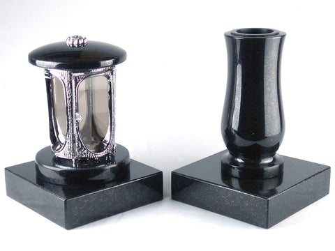 Runde Grablampe (verchromt) mit Rosette & Vase aus Granit im Set mit 2 Sockeln – handgefertigt, wetterfest & poliert