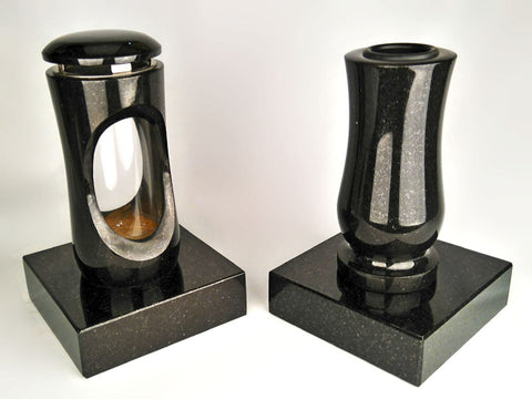 Set Grablampe Design-Small 27 cm & Vase Taille Medium mit Sockel aus Granit, hochglanzpoliert & wetterfest