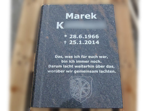 Liegestein "geschlossenes Buch"