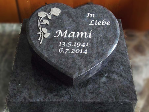 Herz auf Sockelplatte aus Granit verschiedene Granitsorten