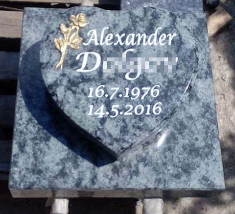 Herz auf Sockelplatte aus Granit verschiedene Granitsorten