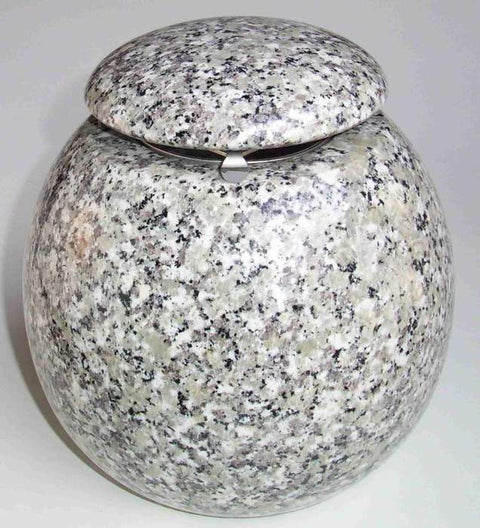 Tierurne Kugel