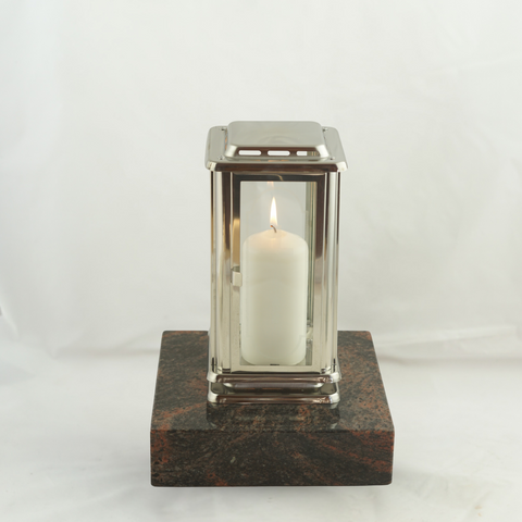 Grablampe Royal aus Edelstahl mit Sockel 20×20×5 cm aus Granit