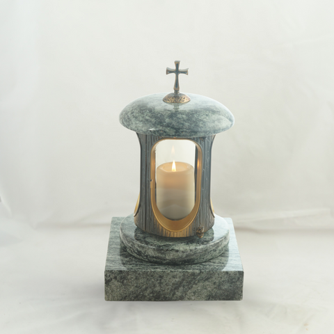 Grablampe Antik Messing mit Rosette oder Kreuz & Echtgranit-Sockel – handgefertigt, wetterfest & poliert