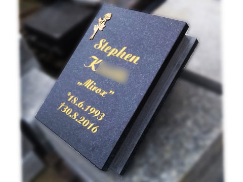 Liegestein "geschlossenes Buch"