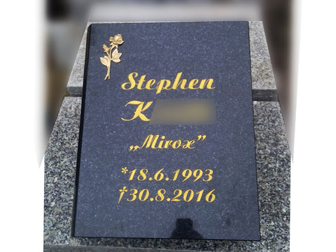 Liegestein "geschlossenes Buch"