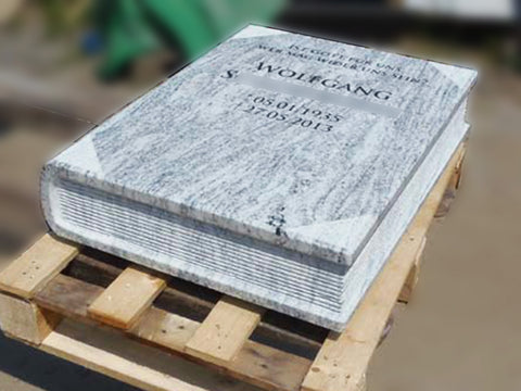 Liegestein "geschlossenes Buch"